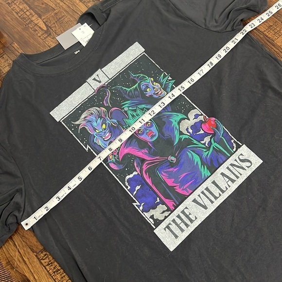 NWT Disney The Villains Tee Shirt Charcoal with multicolor graphics size XL - Picture 6 of 9